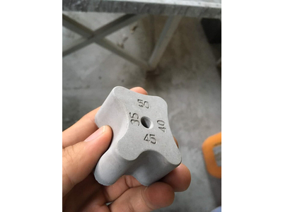 Khuôn đúc con kê bê tông D20