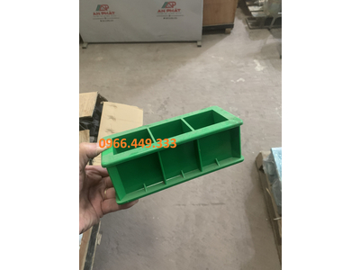 Khuôn nhựa đúc mẫu vữa 50mm