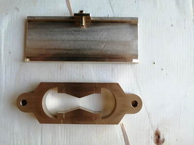 Khuôn giãn dài nhựa