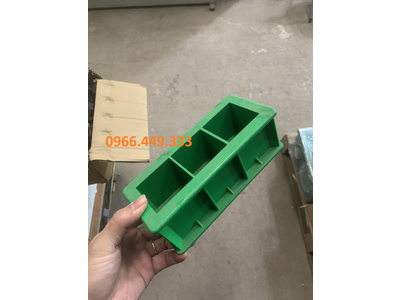 Khuôn nhựa đúc mẫu vữa 50mm