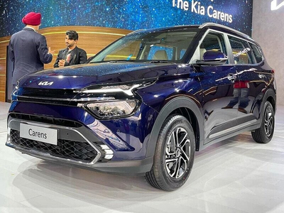 KIA Carens 1.5G IVT (trang bị phanh phụ)