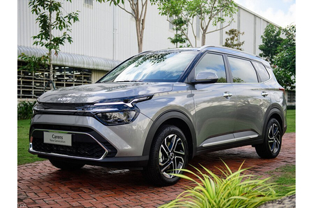 KIA Carens 1.5G Luxury