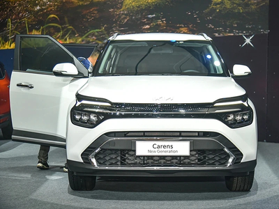 KIA Carens 1.5G Deluxe