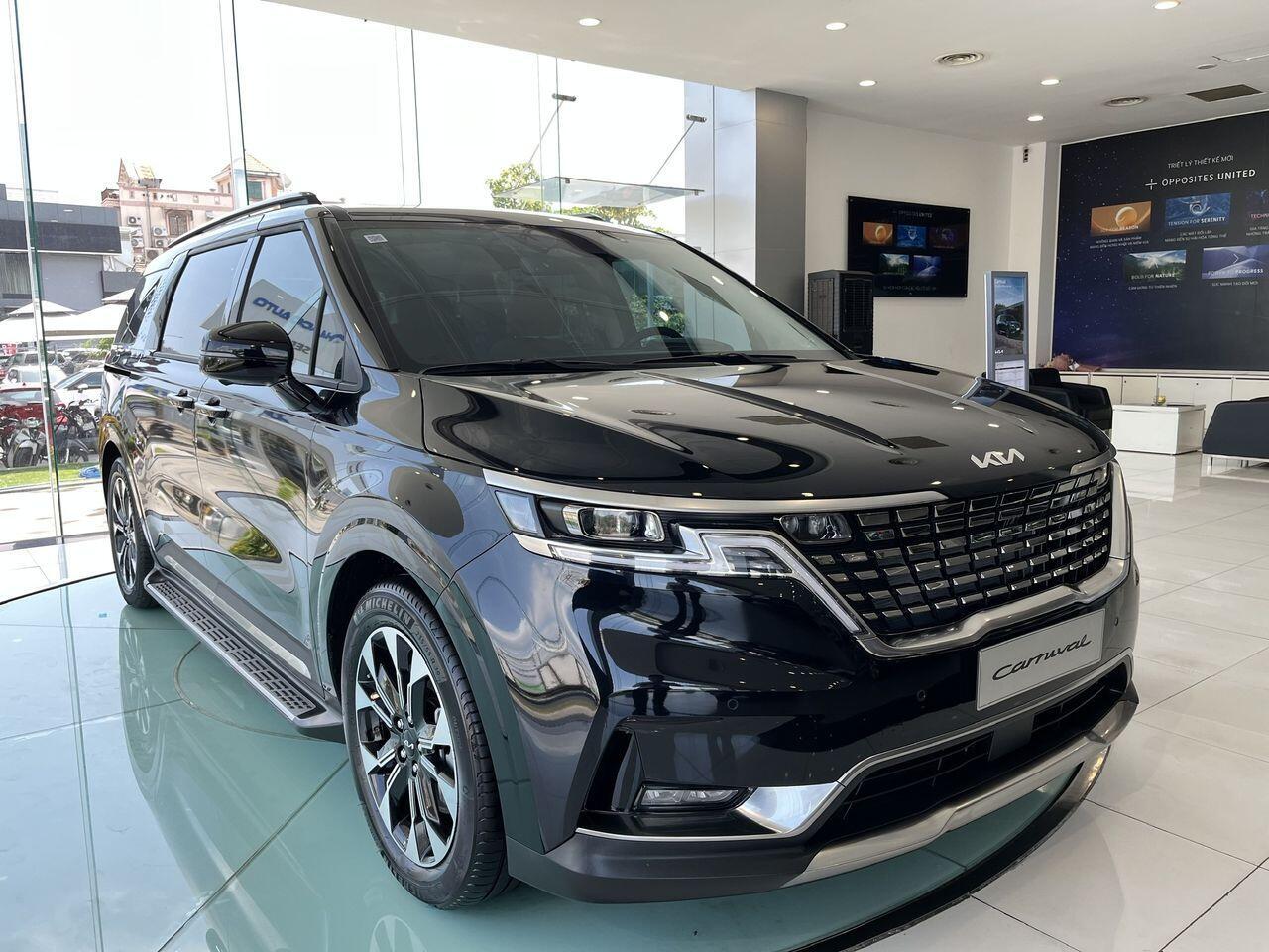 KIA Carnival 3.5G Signature 7 chỗ