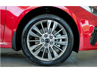 KIA Optima 2.0 - Luxury