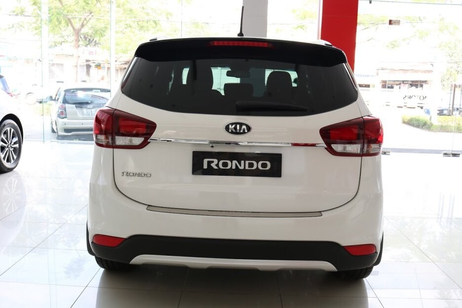 KIA Rondo Deluxe AT