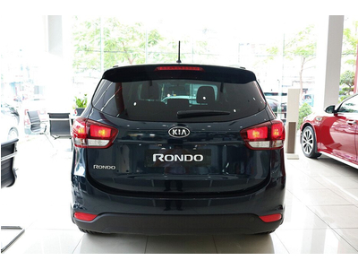 KIA Rondo Standard MT