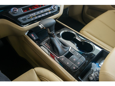 KIA Sedona 3.3 GAT Premium 2020 - Máy Xăng