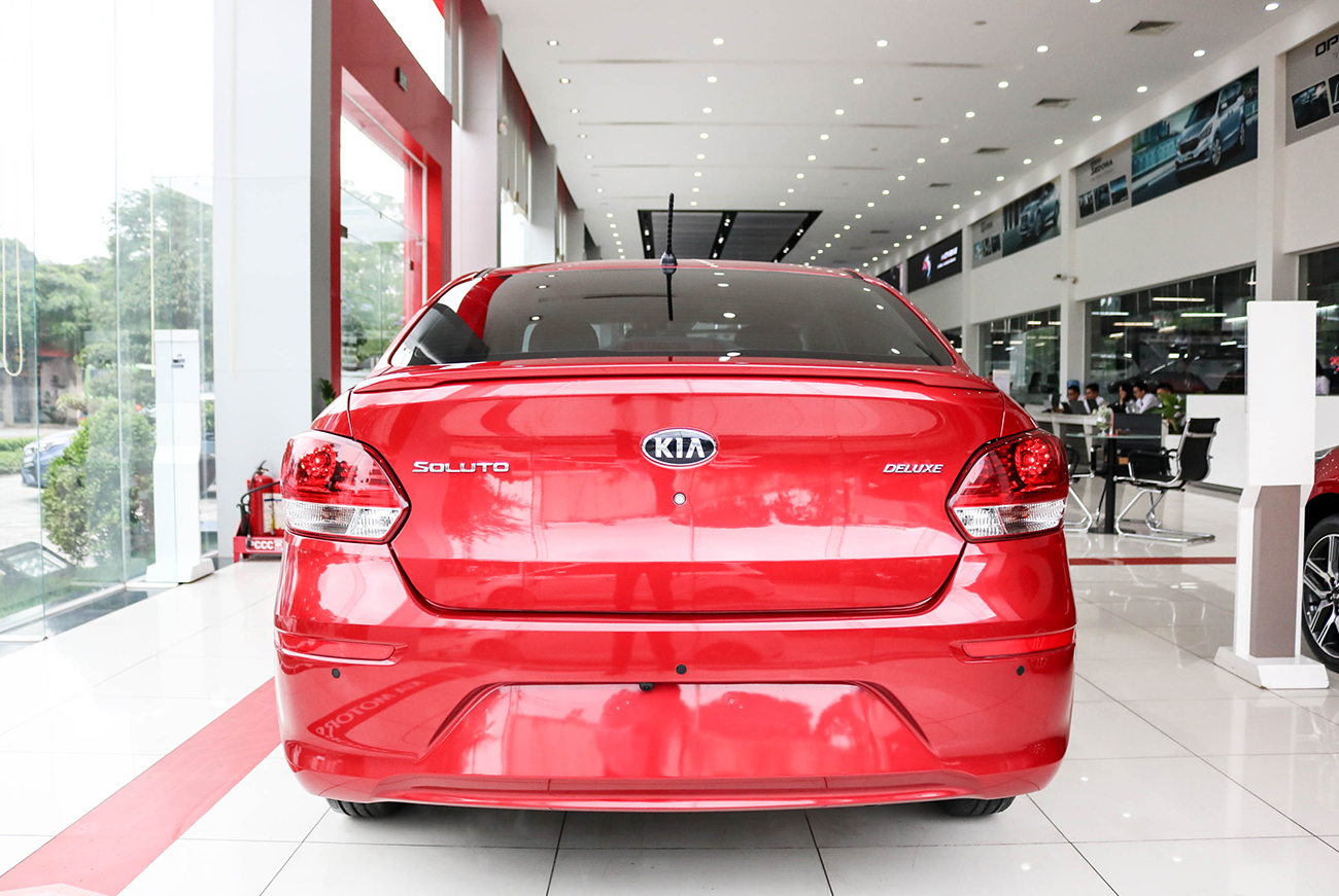 KIA Soluto AT Deluxe 1.4L - Hình 6