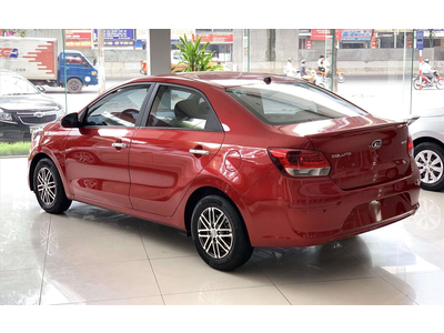 KIA Soluto AT Deluxe
