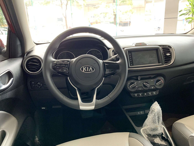 KIA Soluto AT Deluxe
