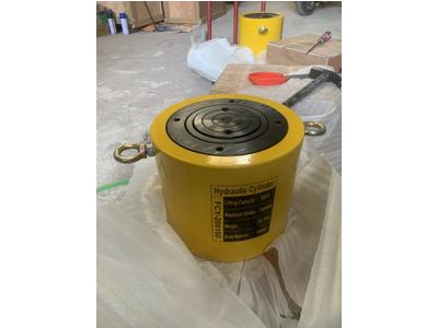 Kích thuỷ lực 200 tấn hành trình 100mm