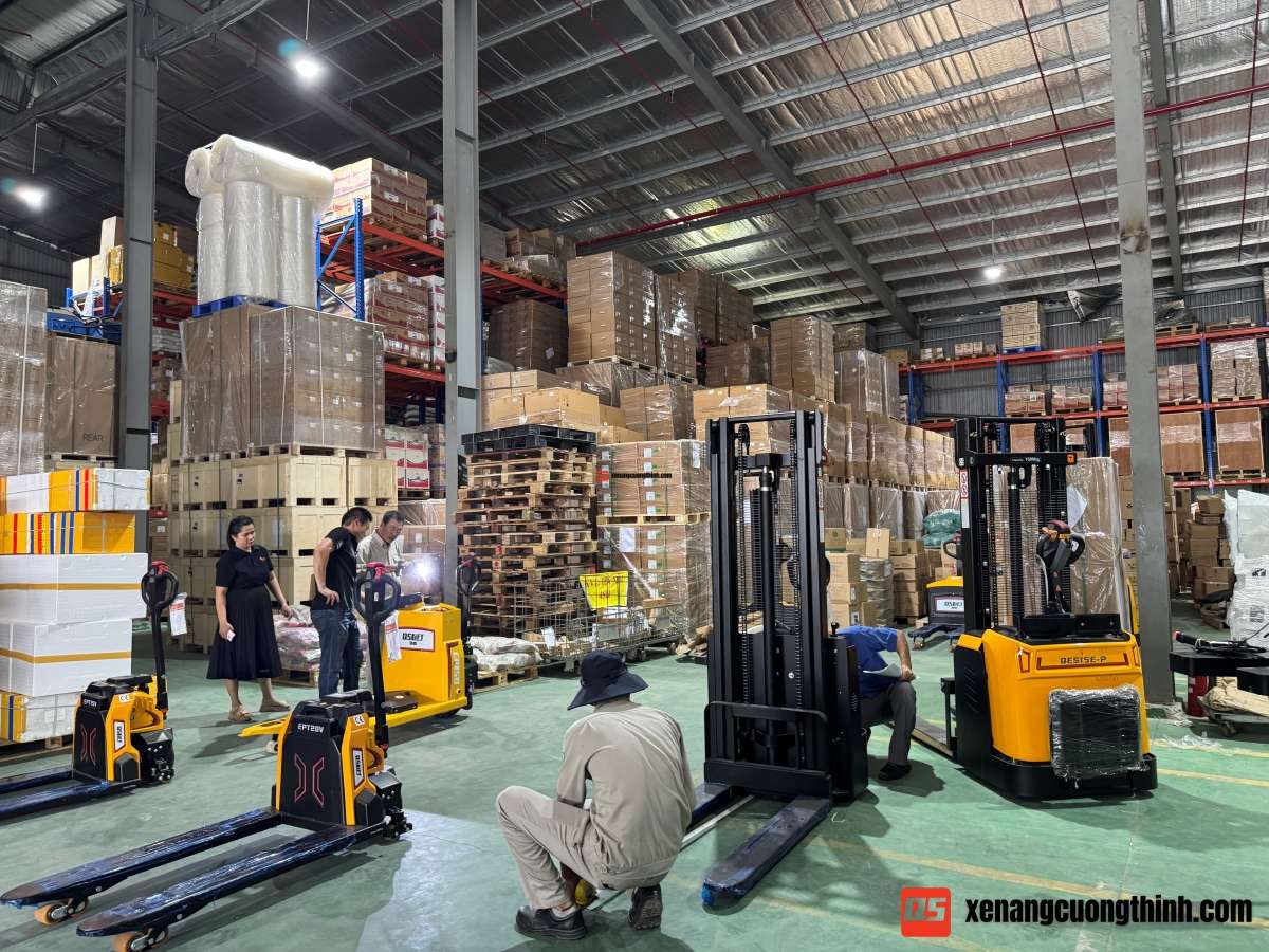 Kiểm Tra Chất Lượng Sản Phẩm Tại Xe Nâng Cường Thịnh