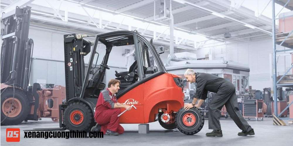 Kiểm tra và xử lý lốp (bánh) xe nâng