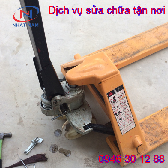 Kiểm tra bơm thủy lực bị nâng không lên