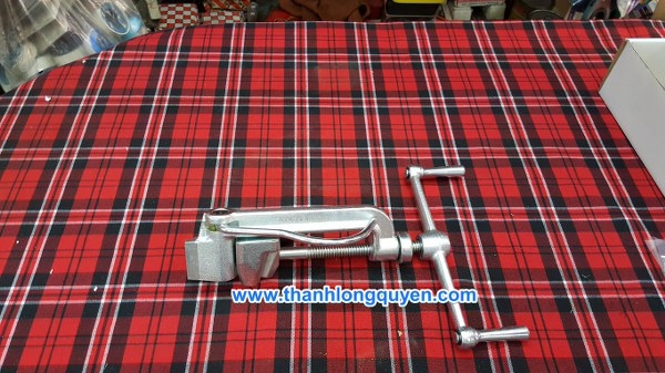 KÌM SIẾT ĐAI INOX YBICO S260 GIÁ RẺ