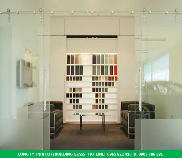 kính cường lực cửa lùa