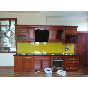 Kính màu ốp bếp màu vàng