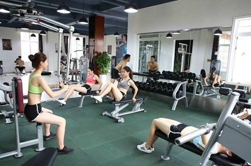 Thi công Kính thủy Gương soi phòng tập Gym Quận Tân Bình Tp HCM
