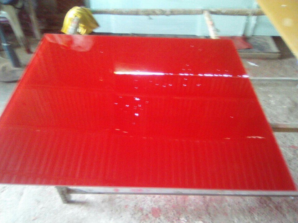 kính ốp tường