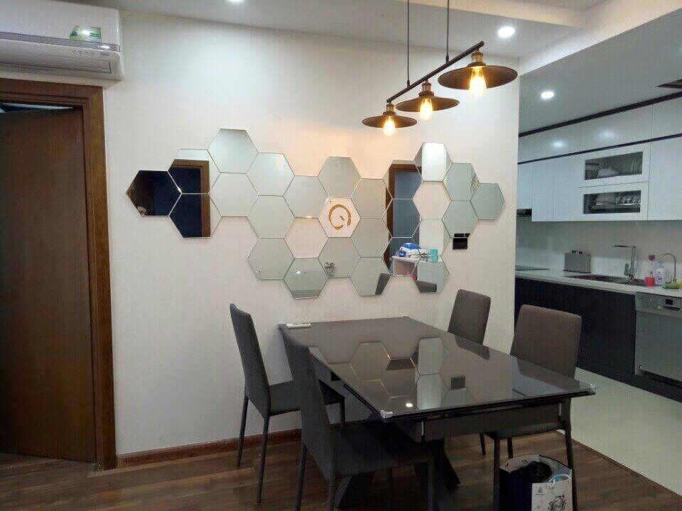 Kính tráng thủy (gương) lục giác xếp hình trang trí nội thất