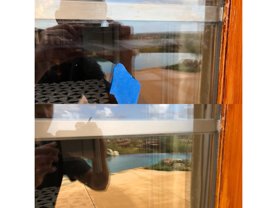 LÀM THẾ NÀO ĐỂ ĐÁNH SẠCH VẾT Ố BẨN TRÊN VÁCH BUỒNG TẮM KÍNH VÀ GƯƠNG TRONG NHÀ TẮM?