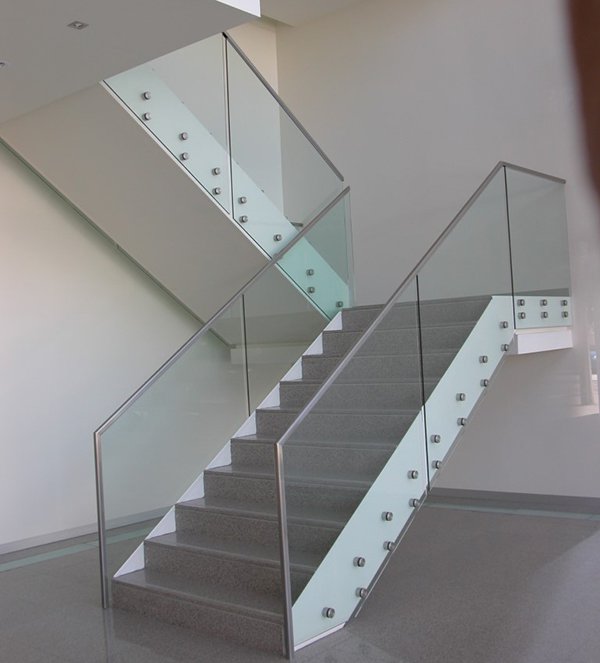 Lan Can Cầu Thang Kính Tay Vịn Inox