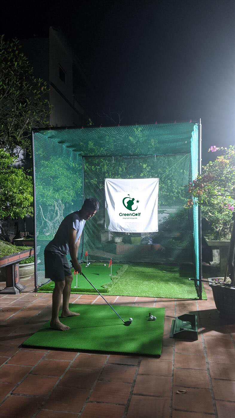 Lắp đặt khung tập Golf, Thảm tập Putt kích thước 1.25*2.5m tại nhà anh Trọng - Ba Đình
