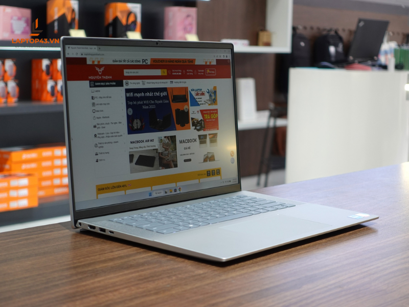 Laptop Dell 5620 i5 12400/16/512GB