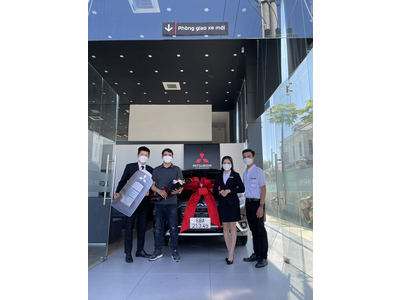 Lễ bàn giao xe cho khách hàng Trần Thanh Tiến