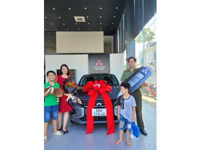 Lễ bàn giao xe khách hàng Trịnh Thế Phương