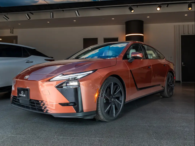 Lexus ES 500e