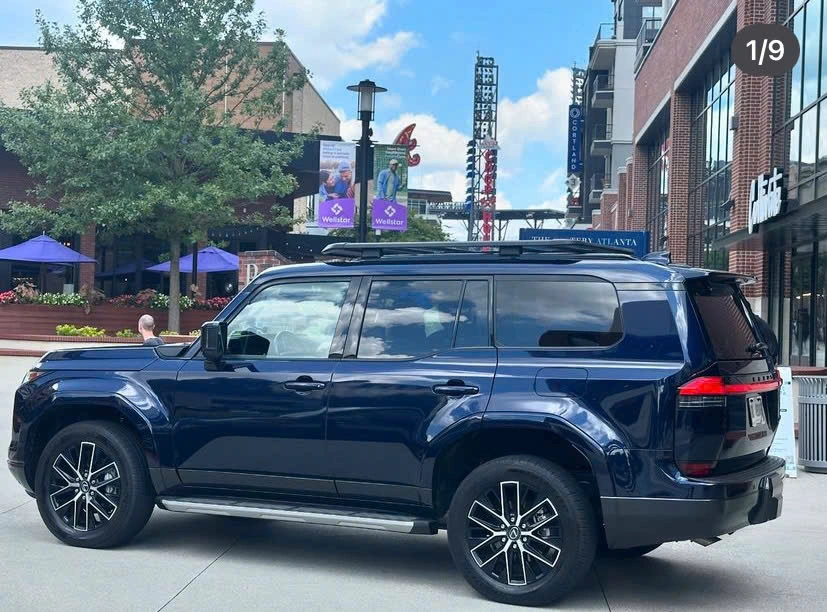 Màu xanh Deep Blue Mica (8X5) xe Lexus GX 550