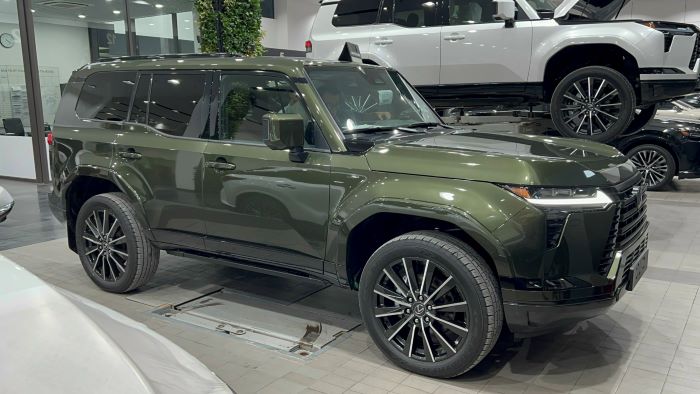 Màu xanh Terrane Khaki Mica Metallic (6X4) xe Lexus GX 550