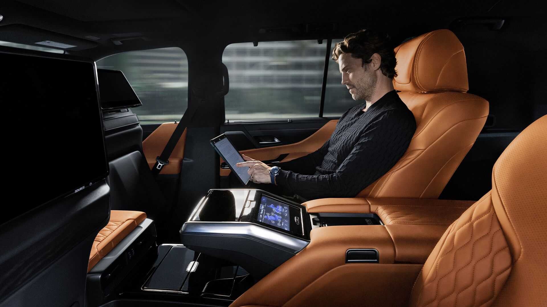 ghế thương gia trên LX 600 VIP