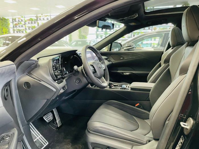 Nội thất Lexus RX 350h Luxury màu Đen Black