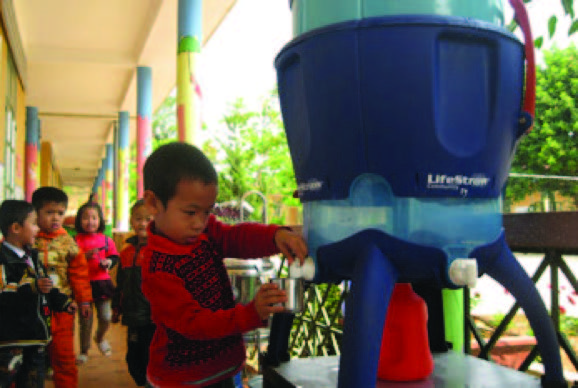 Bộ lọc nước cho cộng đồng, trường học LIFESTRAW COMMUNITY , Hãng Wagtech/Anh