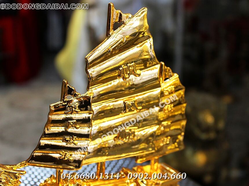 Thuyền đồng mạ vàng cao 16cm