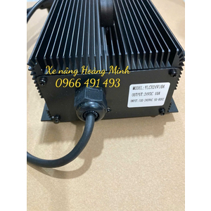Sạc pin Lithium YLCH24V10A, AIMBJ150-741000-000 giắc đầu tròn