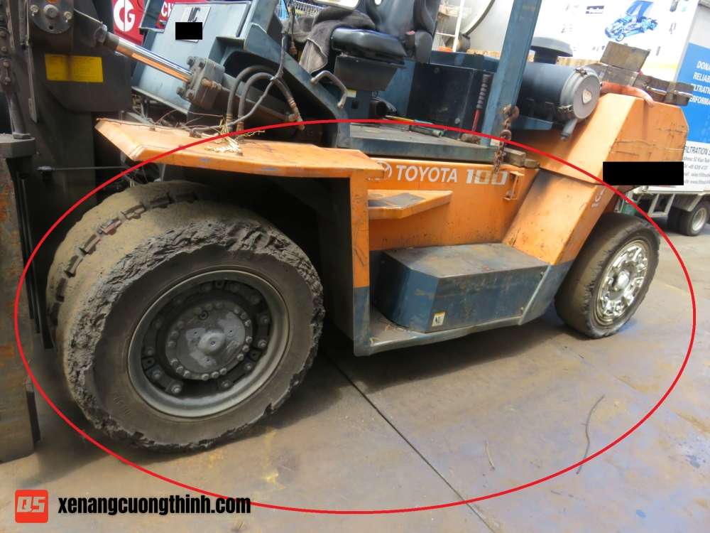 Lốp xe nâng không đủ điều kiện hoạt động