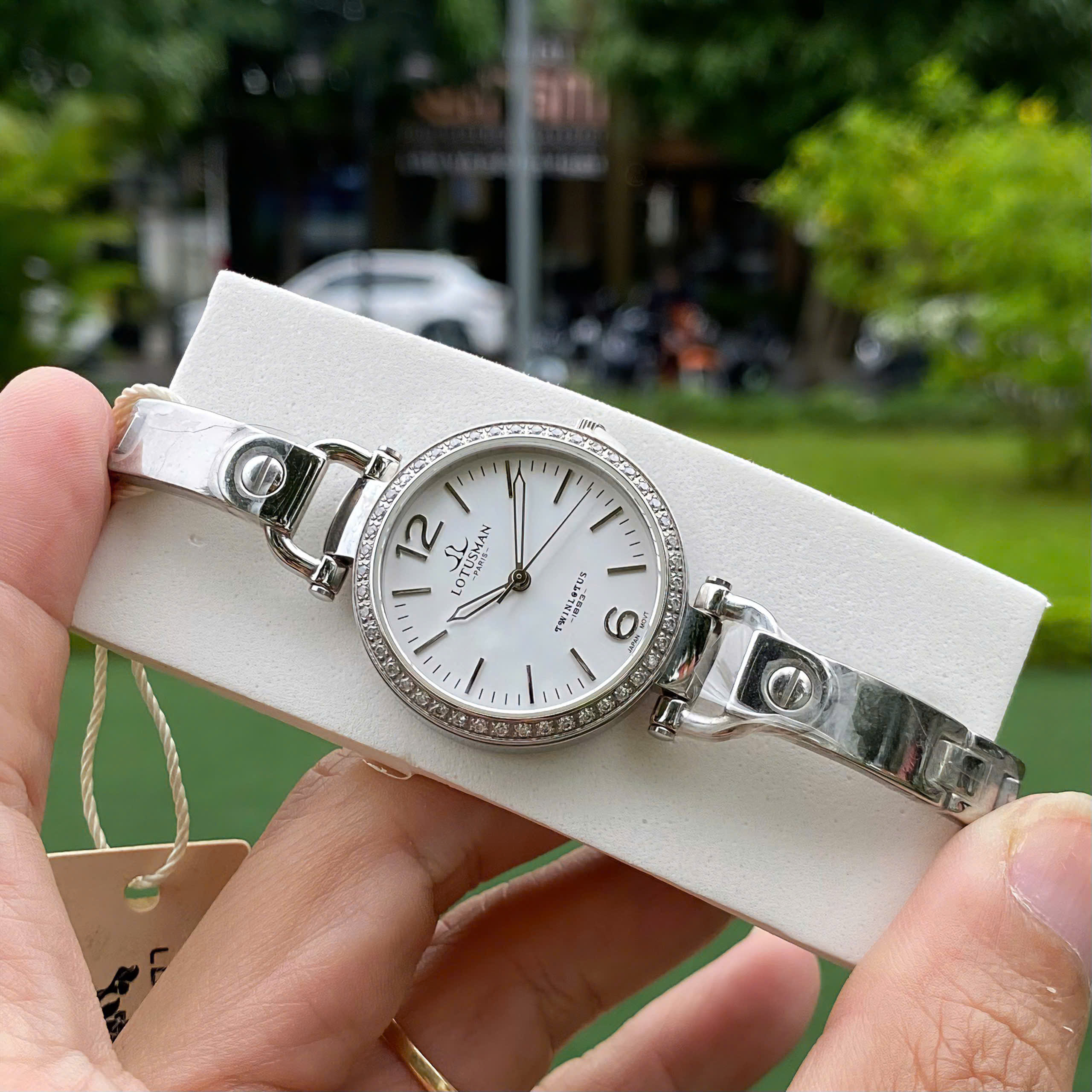 ĐỒNG HỒ LẮC TAY NỮ LOTUSMAN LT11B CHÍNH HÃNG