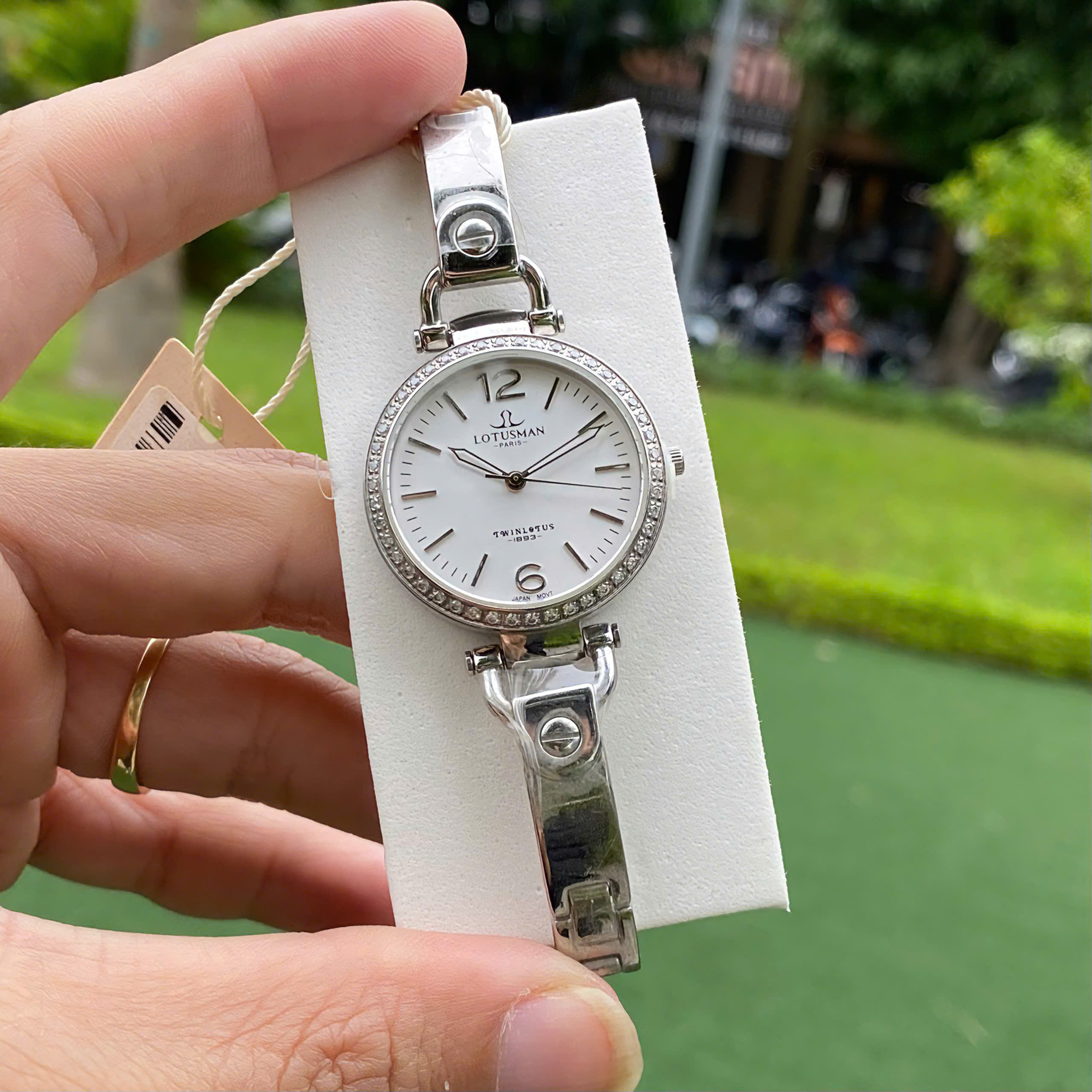 ĐỒNG HỒ LẮC TAY NỮ LOTUSMAN LT11B CHÍNH HÃNG