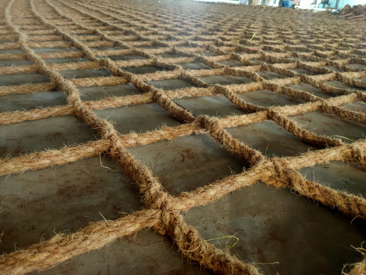 Chuyên cung cấp lưới chống trượt sân bay trực thăng (Lưới sân bay) phục vụ giàn khoan dầu khí, tòa nhà