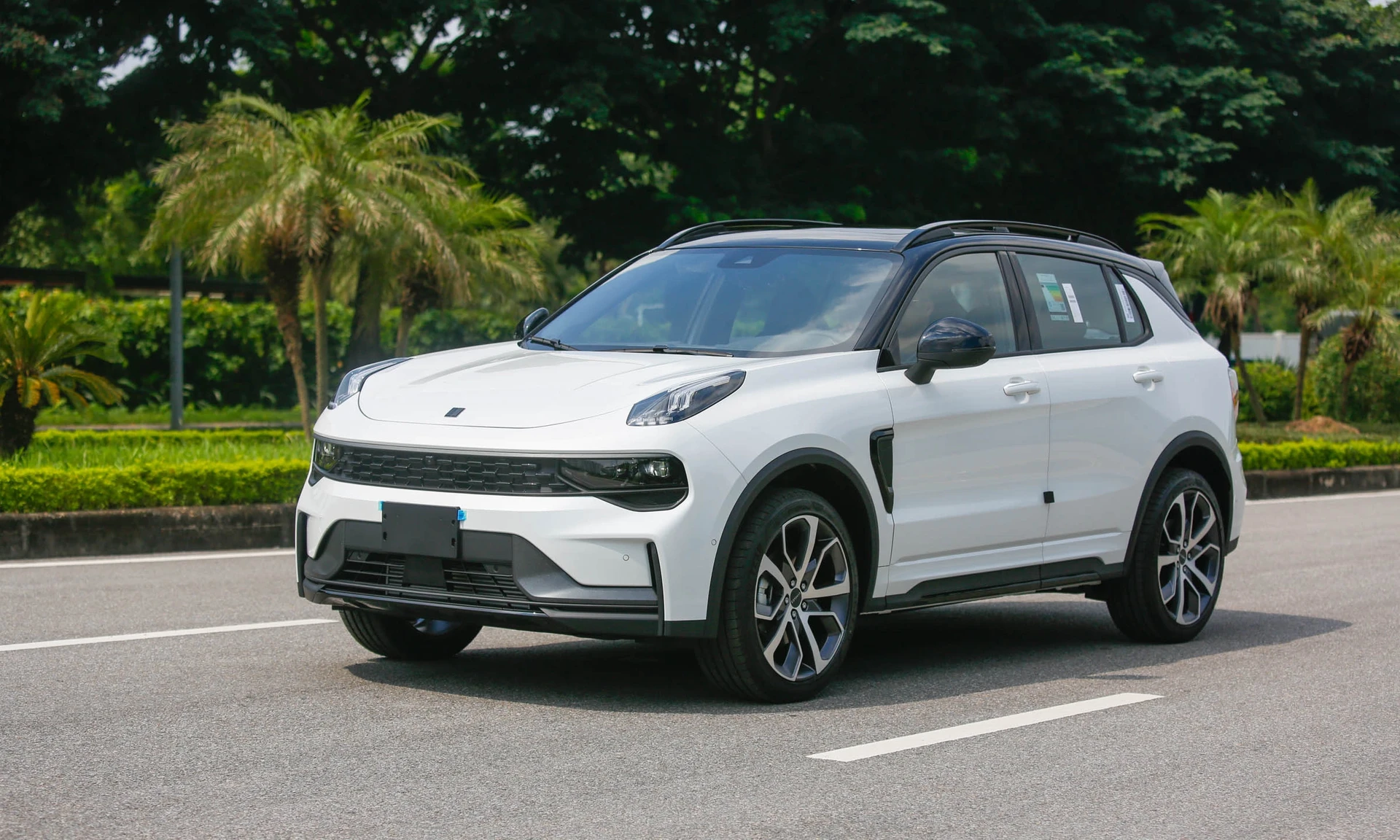 Lynk & Co 01: SUV đô thị 5 chỗ, công nghệ an toàn châu Âu và trải nghiệm khác biệt