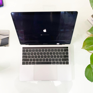 MACBOOK PRO (2016) I5 - 2Ghz/ RAM 8G/ SSD 256G/ MÀN HÌNH 13.3''