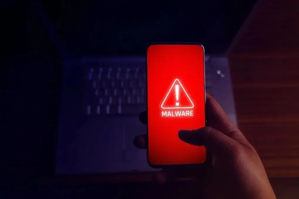 Một số ứng dụng vẫn đang tồn tại trên cửa hàng Google Play, đe dọa an toàn người dùng thiết bị Android. Ảnh: Suttipun/Shutterstock.