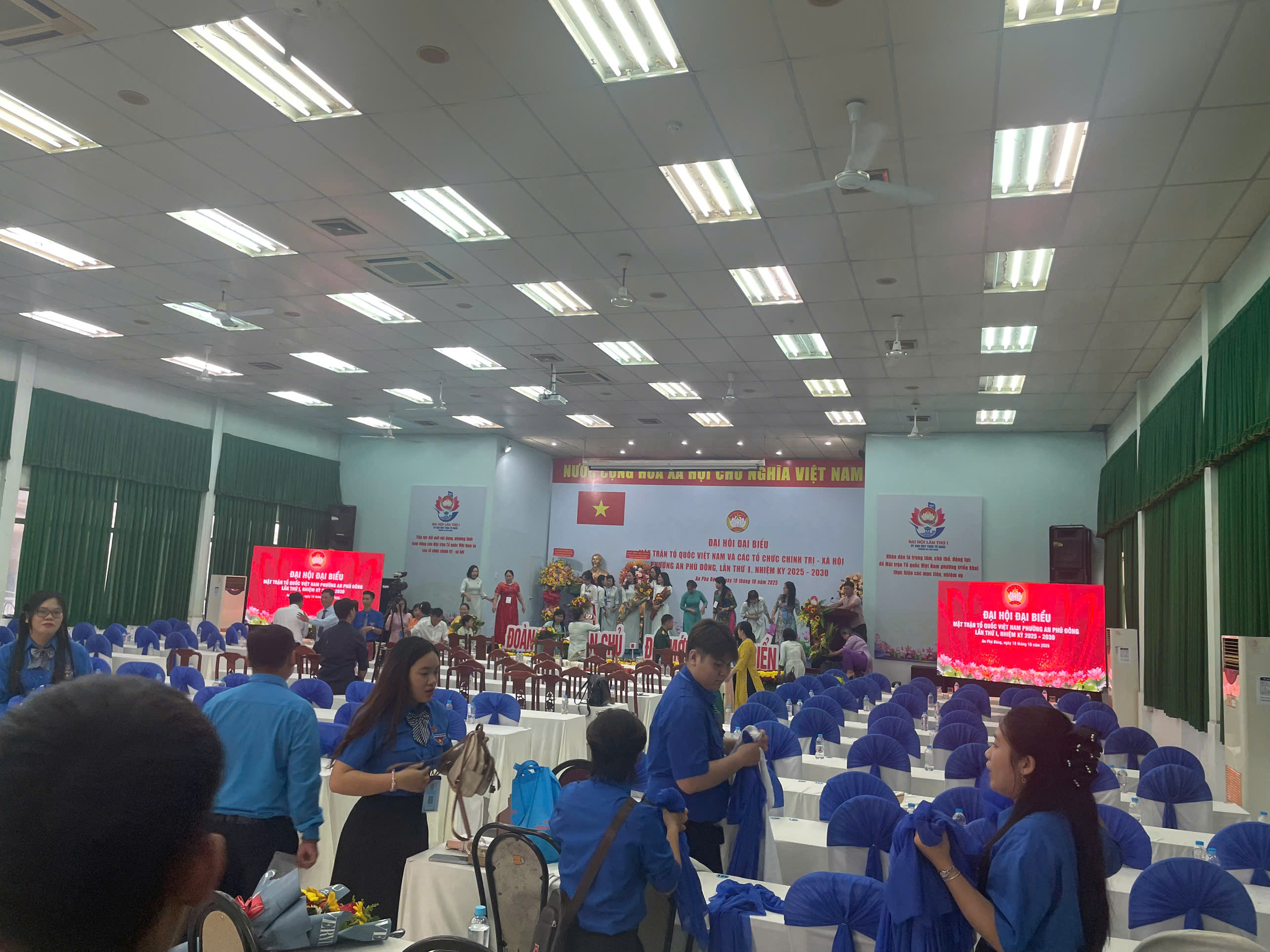 Nơi cho thuê màn hình led sân khấu dùng cho sự kiện tại tp hcm - sài gòn - Bình Dương - Vũng Tàu chất lượng tốt