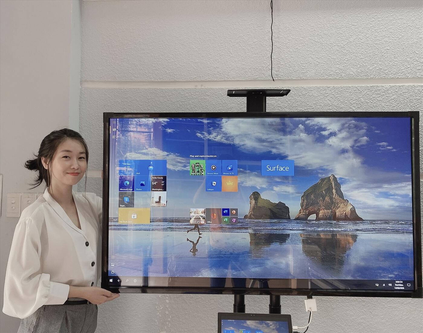 Màn hình tivi tương tác thông minh 4K 55 in