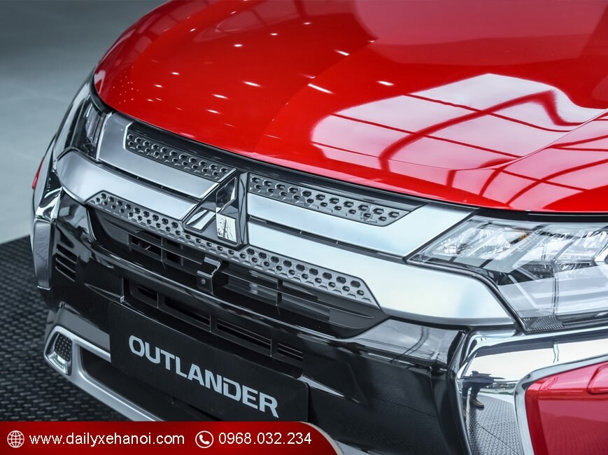Mặt ca-lăng xe Mitsubishi Outlander 2.0 cvt Premium-min