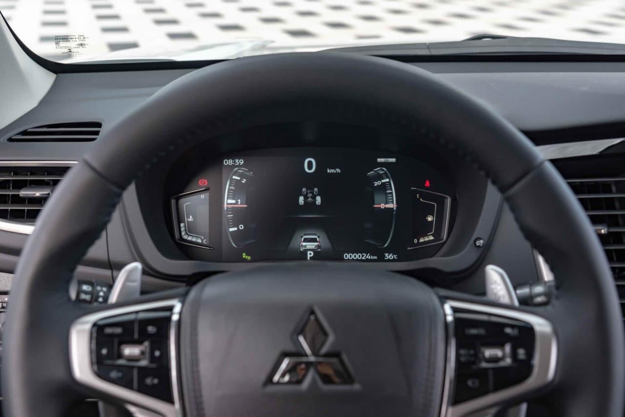 Mitsubishi Pajero Sport Gasoline 4x4 AT Premium - Hình 13 Mitsubishi Pajero Sport Diesel 4x4 AT - Hình 13